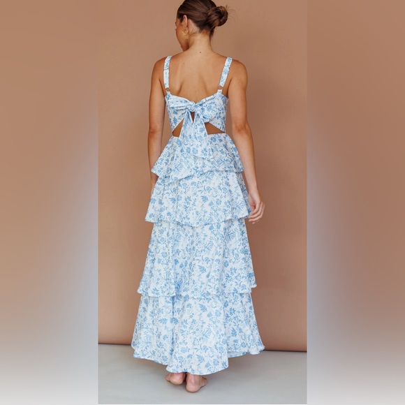 Selfie Leslie Provence Bloom Blue Floral Tiered Midi Dress S - Picture 7 of 8